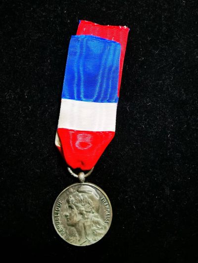 盛世勋华——号角文化勋章专场拍卖第13期 - 法国工商业银级（20年）服务奖章