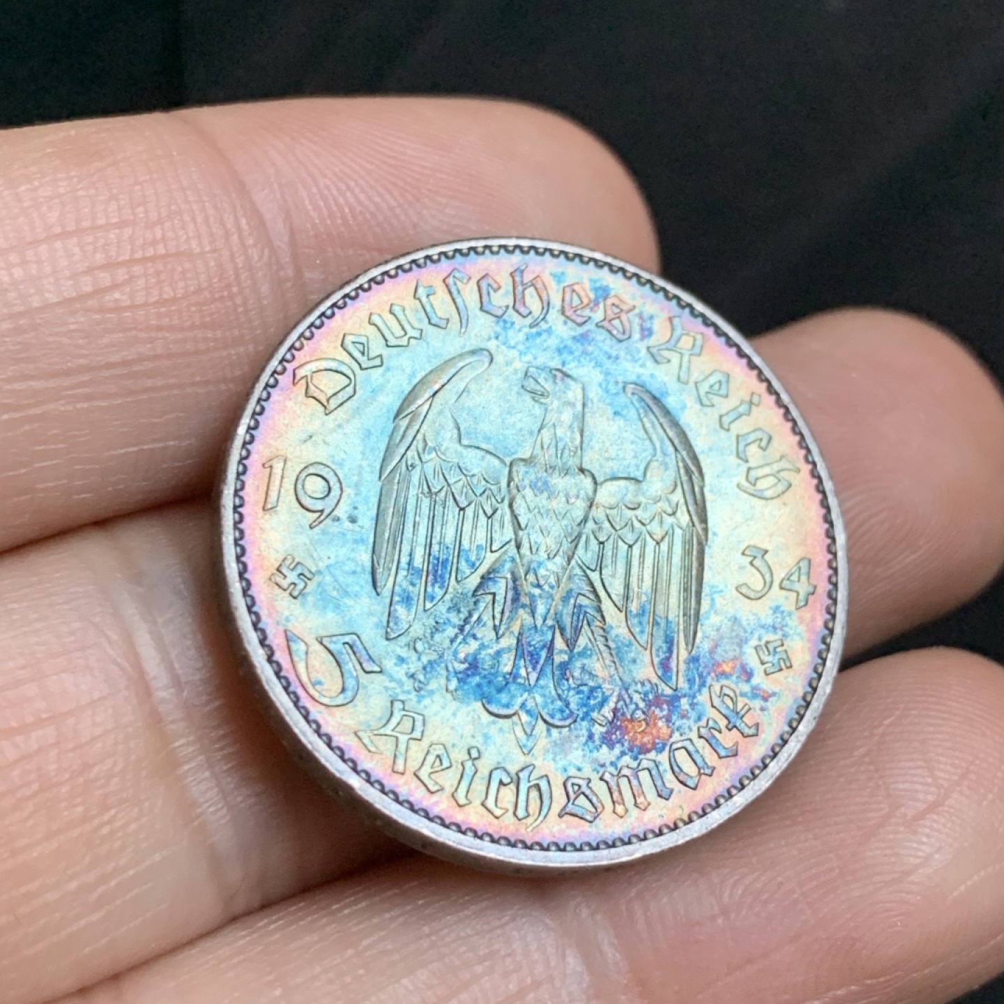 《竞宝斋》第48场-本周日，周一2场连拍（全场不限金额包邮） UNC级好品 德国 1934年 5马克 加字教堂 银币 彩虹包浆，光下看教堂有一种夕阳西下的感觉