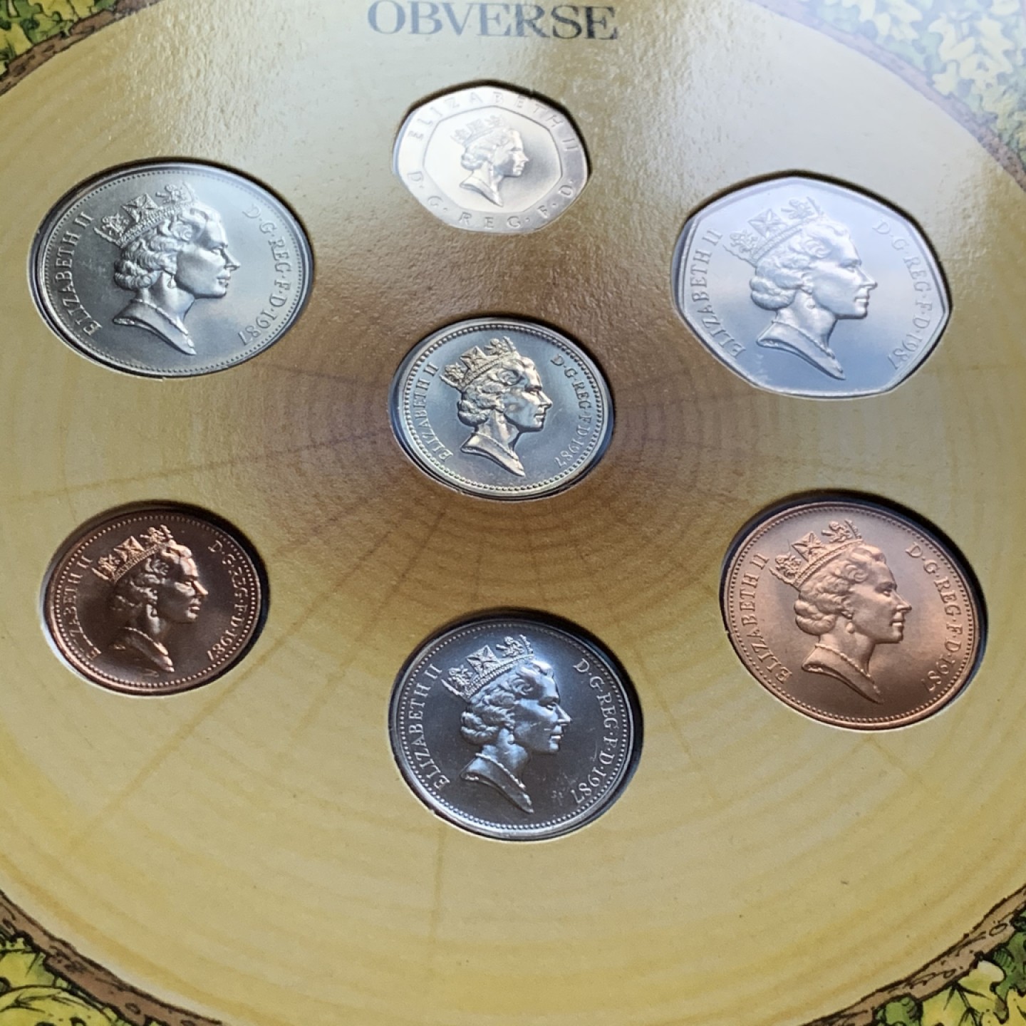 《竞宝斋》第48场-本周日，周一2场连拍（全场不限金额包邮） 英国1987年清年份官方原装套币BU 1便士-1磅共7枚 克劳斯编号MS108