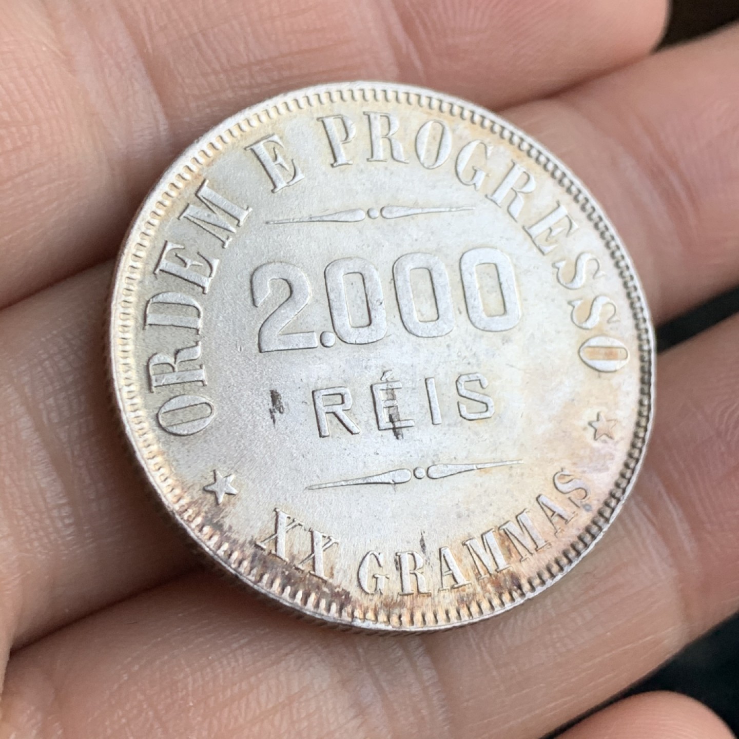 《竞宝斋》第48场-本周日，周一2场连拍（全场不限金额包邮） 巴西1907年2000R女神银币 环五彩转光