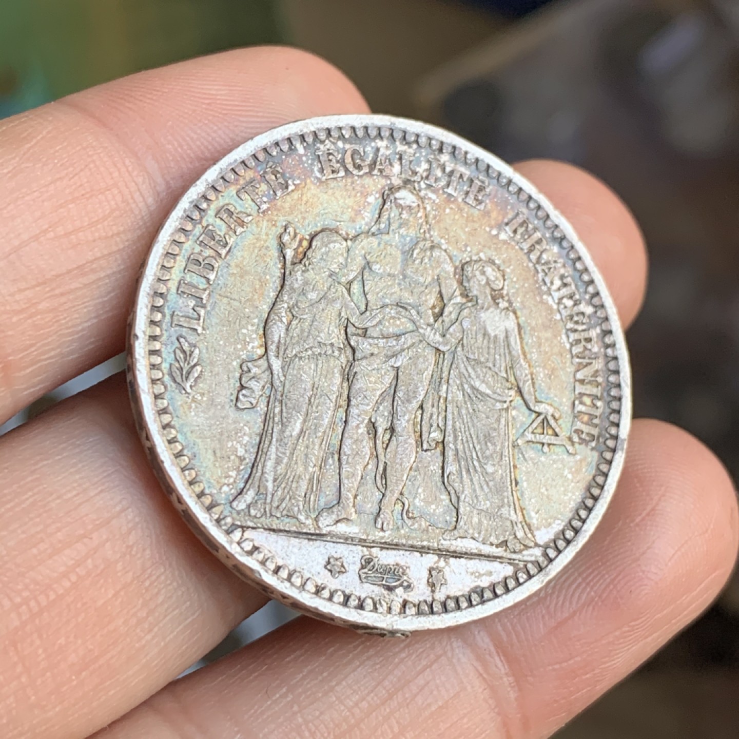 《竞宝斋》第48场-本周日，周一2场连拍（全场不限金额包邮） 法国 1873年 深彩 大力神 5法郎 大银币 边有一焊点