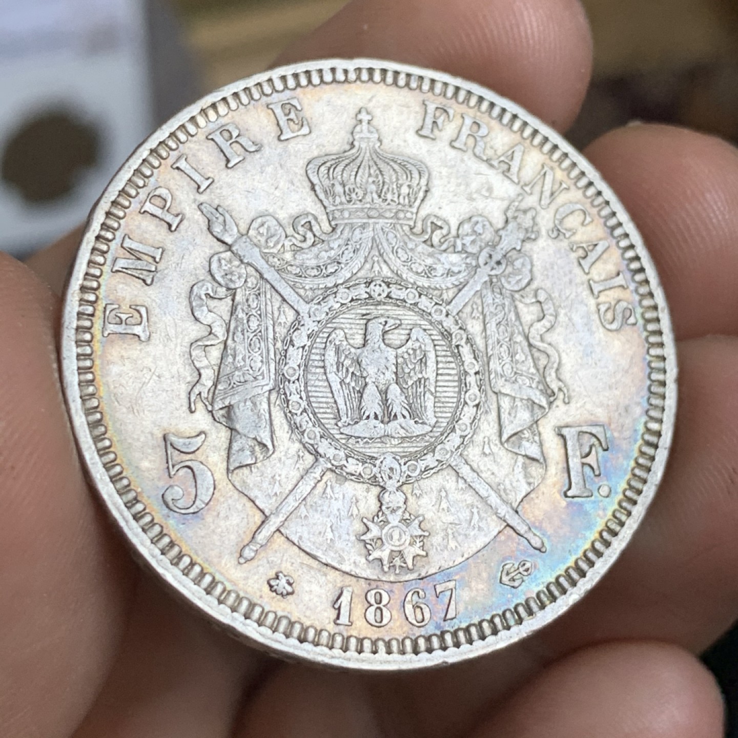 《竞宝斋》第48场-本周日，周一2场连拍（全场不限金额包邮） 法国 1867年 拿三 5法郎 银币 原味好细节 彩色包浆 值得收藏