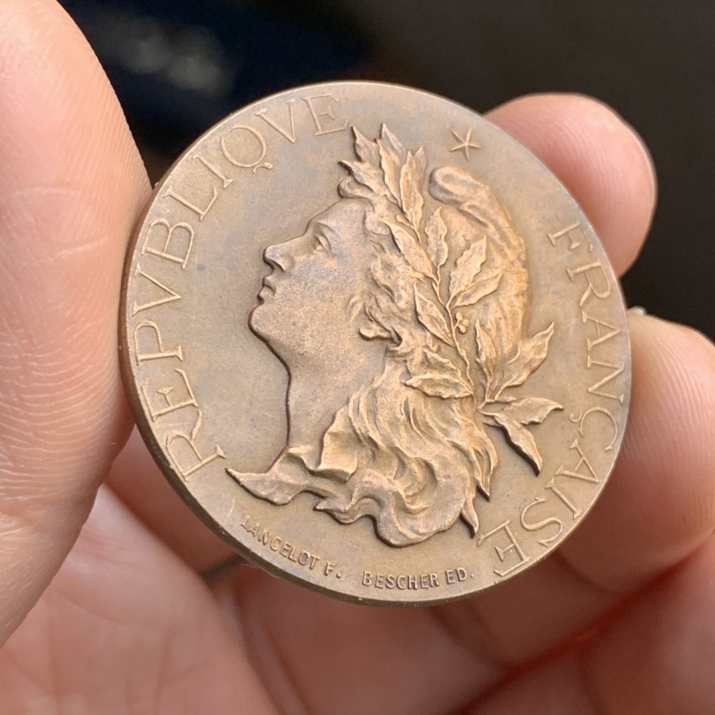 《竞宝斋》第48场-本周日，周一2场连拍（全场不限金额包邮） 法国 1899年  玛丽安娜女神 铜章 18.5克 35.8mm直径