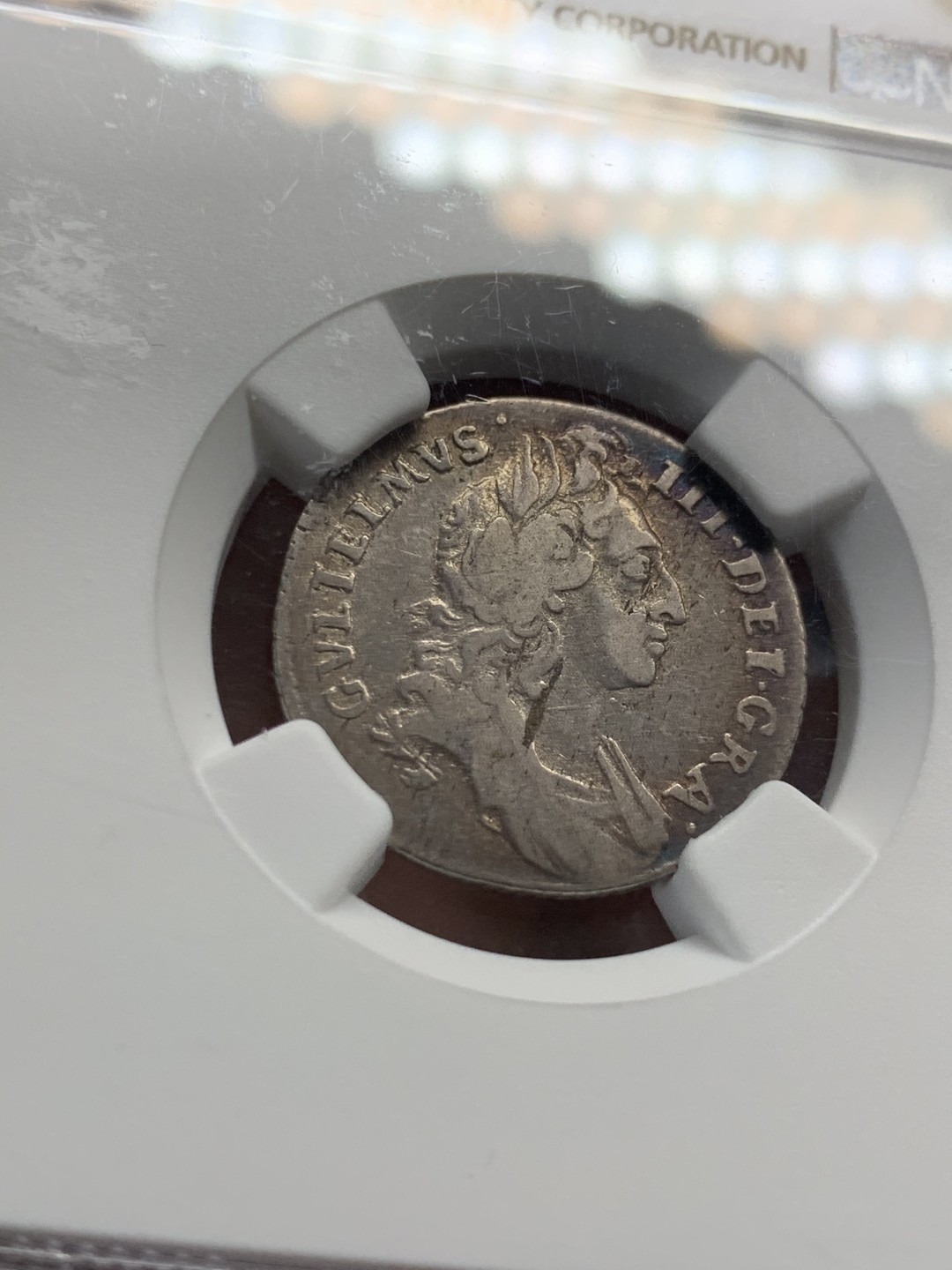 《竞宝斋》第48场-本周日，周一2场连拍（全场不限金额包邮） NGC-VF25 英国 1696年 威廉三世 六便士 银币 原汁原味 带彩。