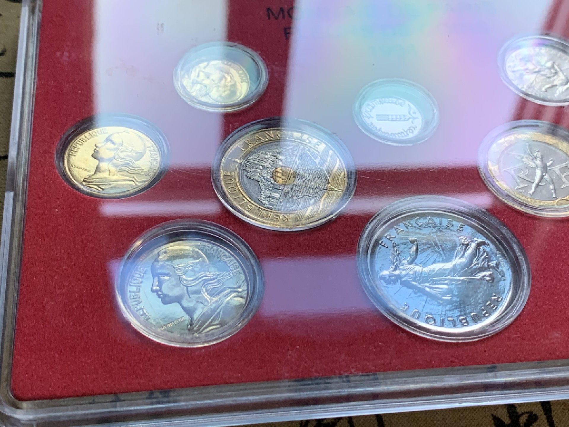 《竞宝斋》第48场-本周日，周一2场连拍（全场不限金额包邮） 法国1994年清年份官方原装套币BU 1分-20法郎共10枚 克劳斯编号MS9