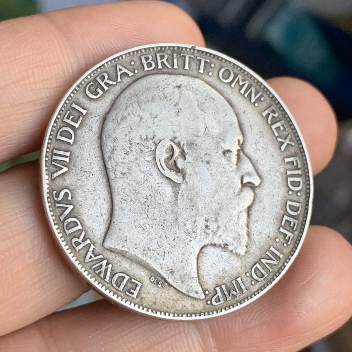 《竞宝斋》第48场-本周日，周一2场连拍（全场不限金额包邮） 英国 1902年 爱德华七世 1克朗 马剑 银币 流通状态，原味老包浆。