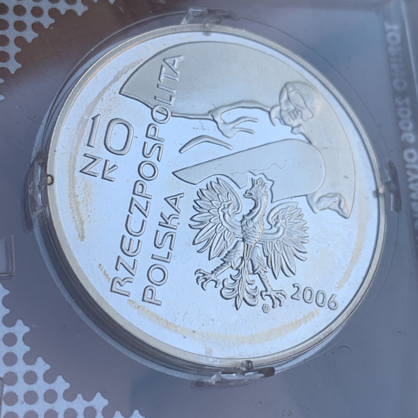 《竞宝斋》第48场-本周日，周一2场连拍（全场不限金额包邮） 波兰 2006年 10兹罗提 都灵冬奥会滑雪 精制银币 原盒包装