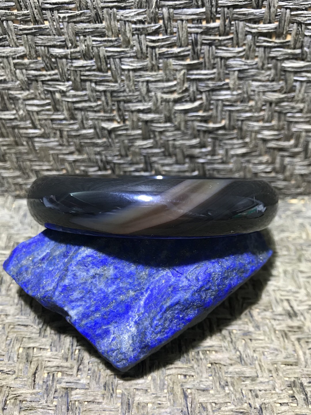 精品天然药师玛瑙手镯一只，