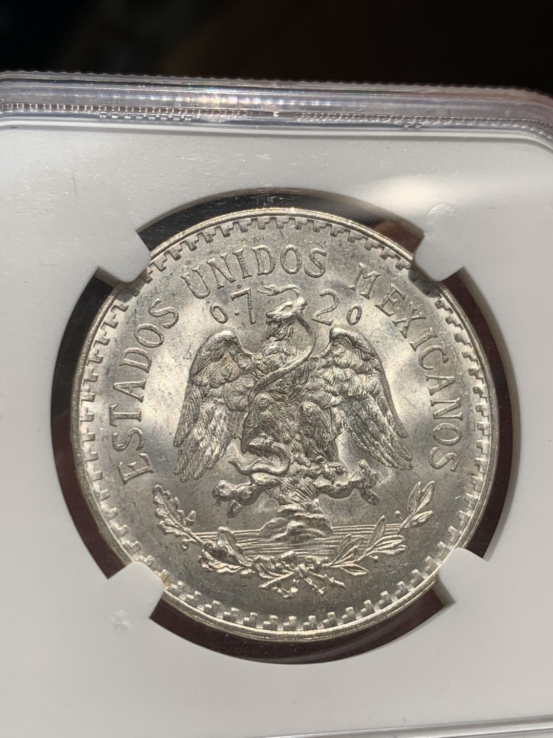 《竞宝斋》第48场-本周日，周一2场连拍（全场不限金额包邮） NGC MS66 1940M 墨西哥1比索银币 银光饱满 羽毛压印极其细腻