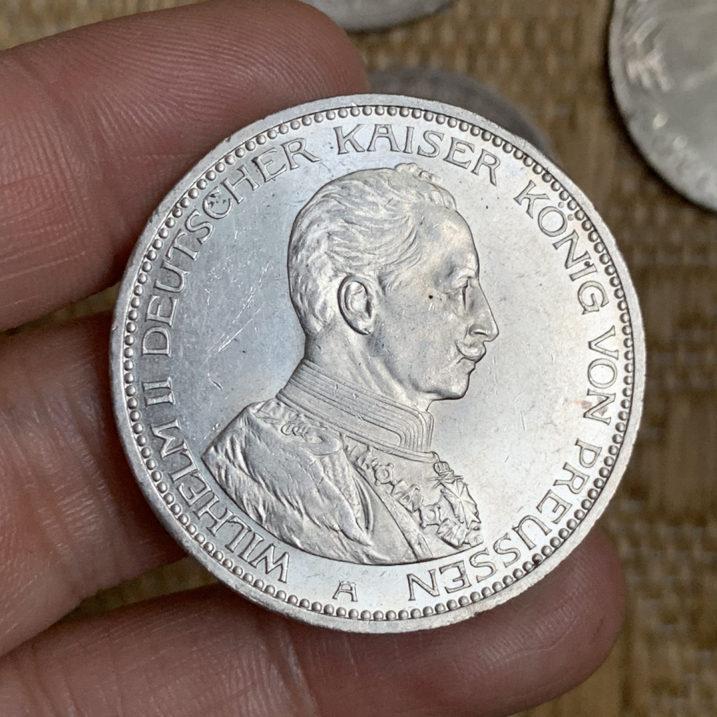 《竞宝斋》第48场-本周日，周一2场连拍（全场不限金额包邮） 德国1914年威廉二世军装5马克银币 MS带转光