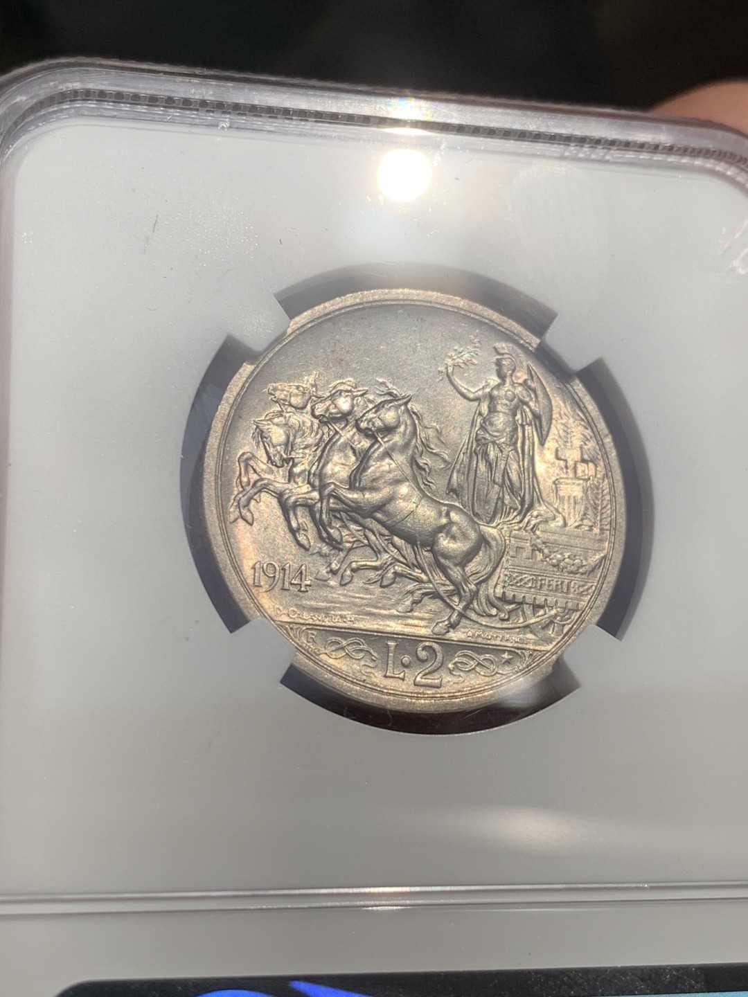 《竞宝斋》第48场-本周日，周一2场连拍（全场不限金额包邮） NGC-AU58 意大利1914年马车2里拉涨价品种