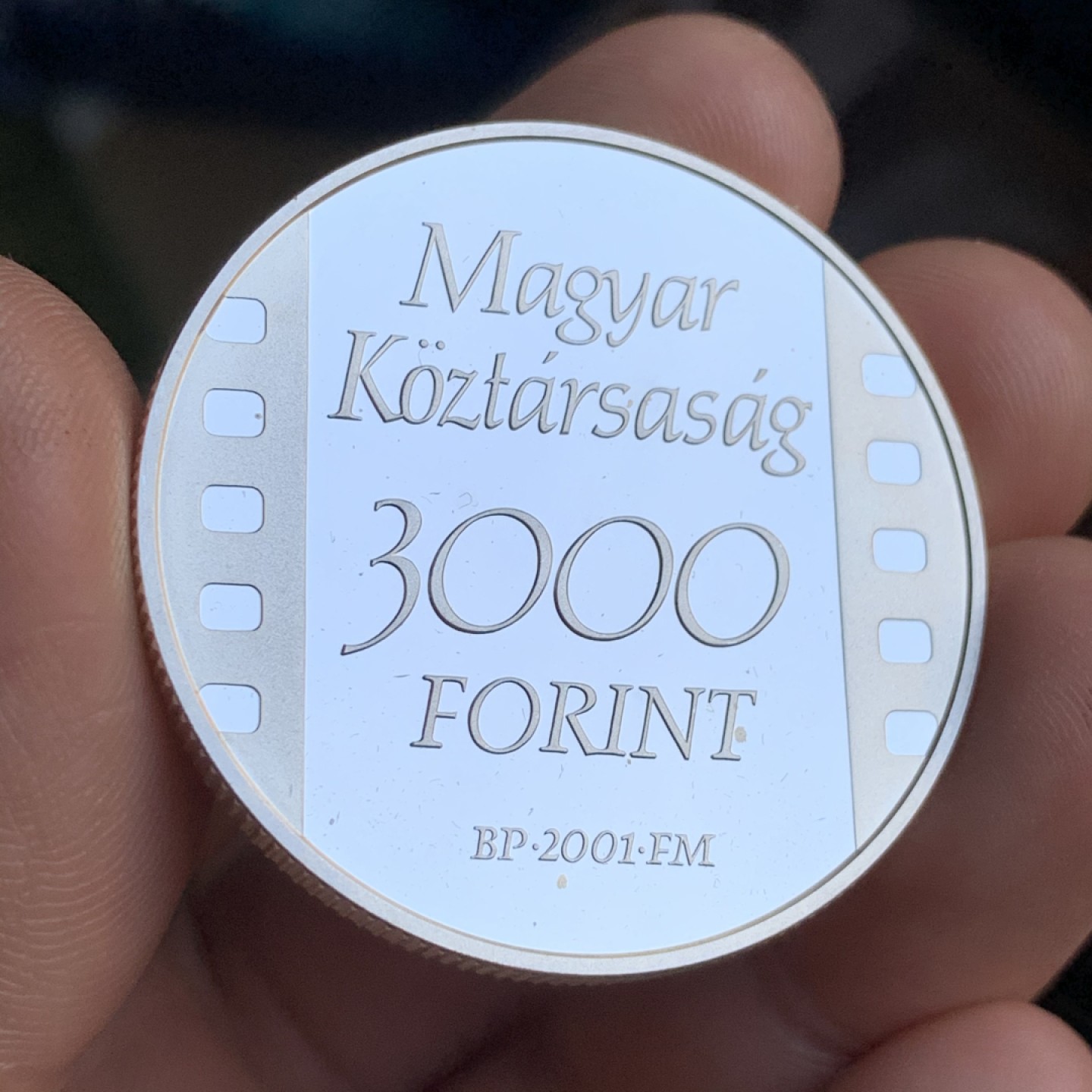 《竞宝斋》第48场-本周日，周一2场连拍（全场不限金额包邮） 匈牙利 2001 电影节 电影节 精制纪年银币  31.7克 