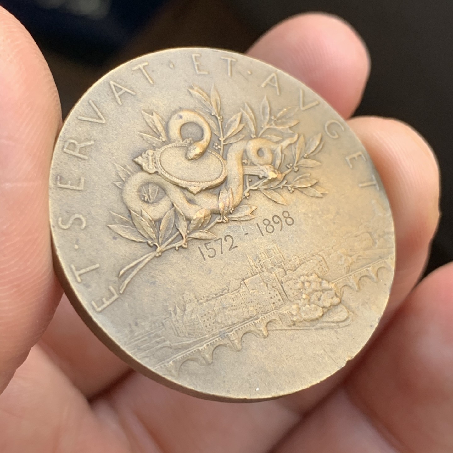 《竞宝斋》第48场-本周日，周一2场连拍（全场不限金额包邮） 法国 罗蒂  1898年 小铜章 天使手持丰饶角 非常的精制 22.5克 36.9mm直径