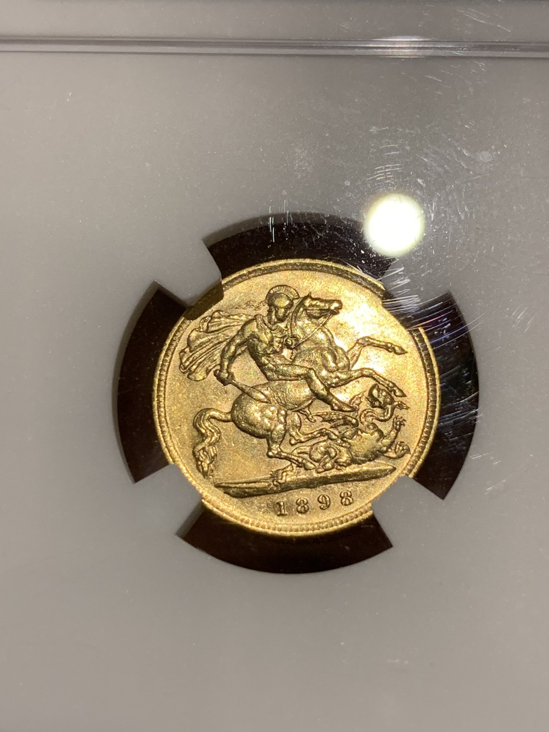 《竞宝斋》第48场-本周日，周一2场连拍（全场不限金额包邮） NGC-AU55 英国 1898年 维多利亚 批纱版 半索维林 4g 金币