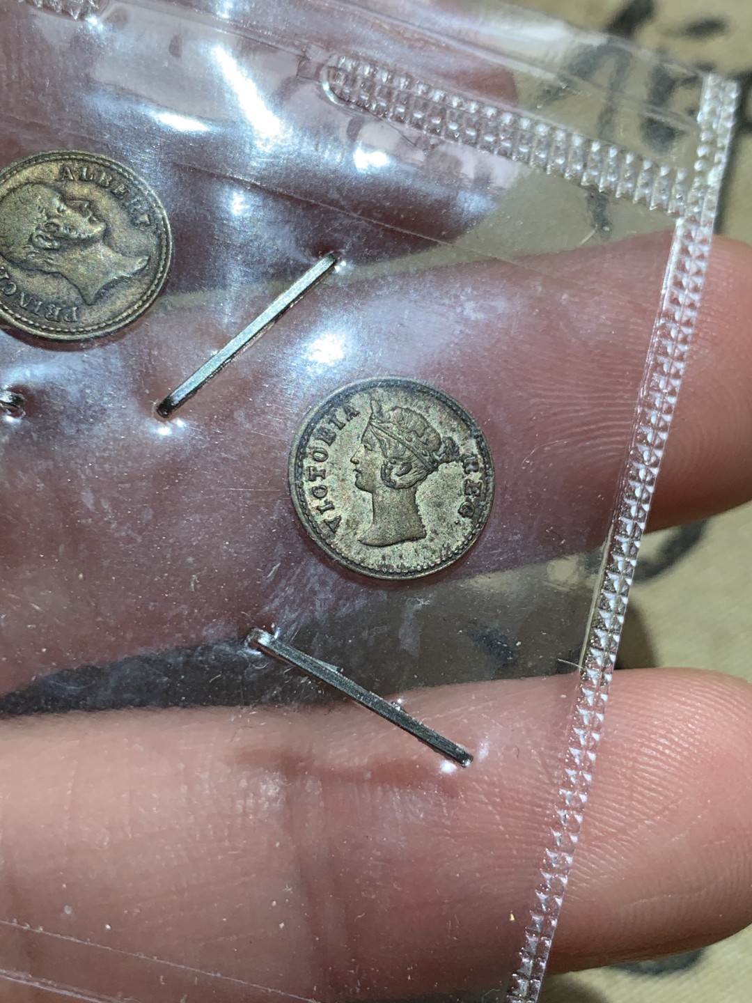 《竞宝斋》第48场-本周日，周一2场连拍（全场不限金额包邮） （2枚一组）英国小维和阿尔伯特 珍惜币 半法新各一枚