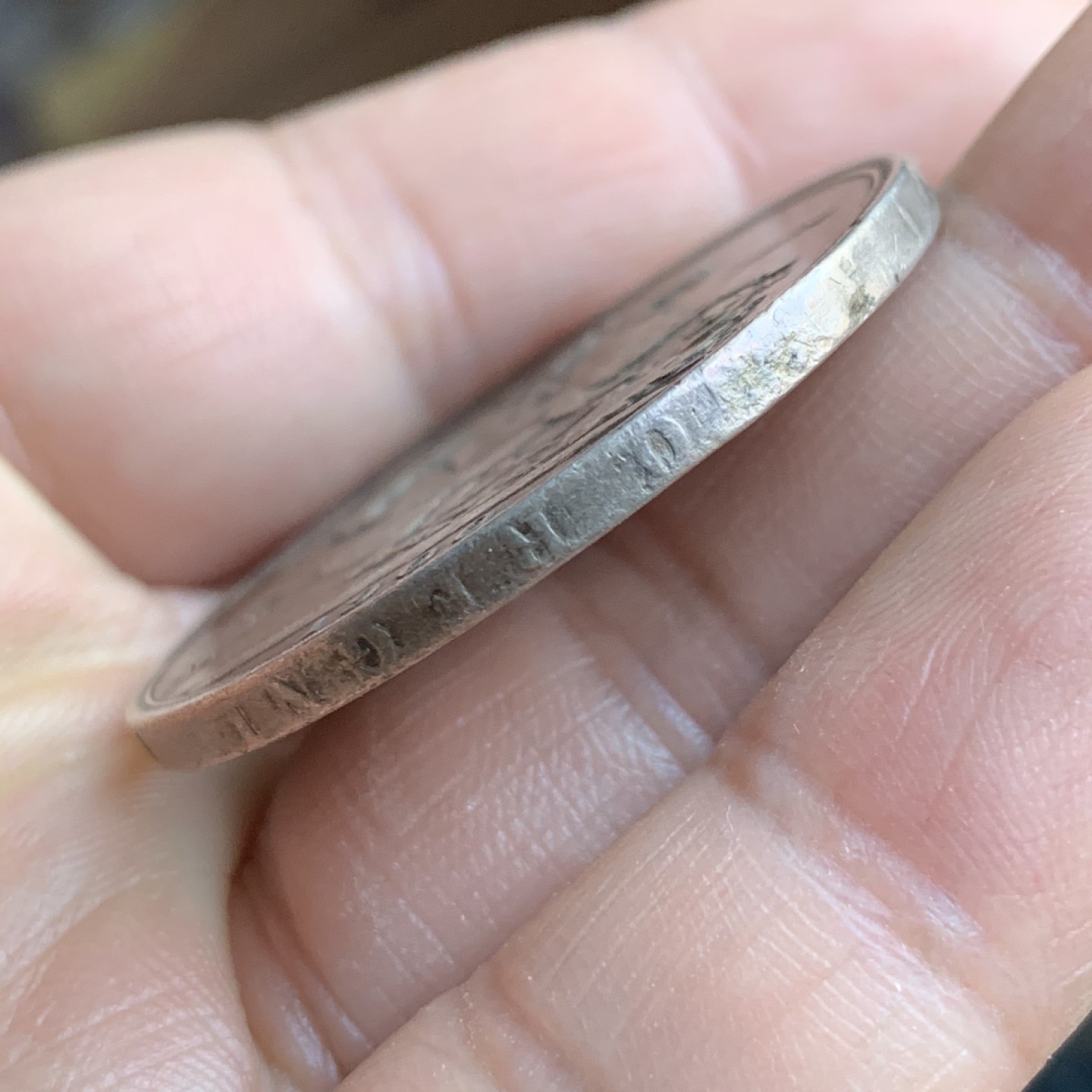 《竞宝斋》第48场-本周日，周一2场连拍（全场不限金额包邮） 英国1897年维多利亚女王一克朗马剑银币 老包浆带点五彩 XF-45左右的状态