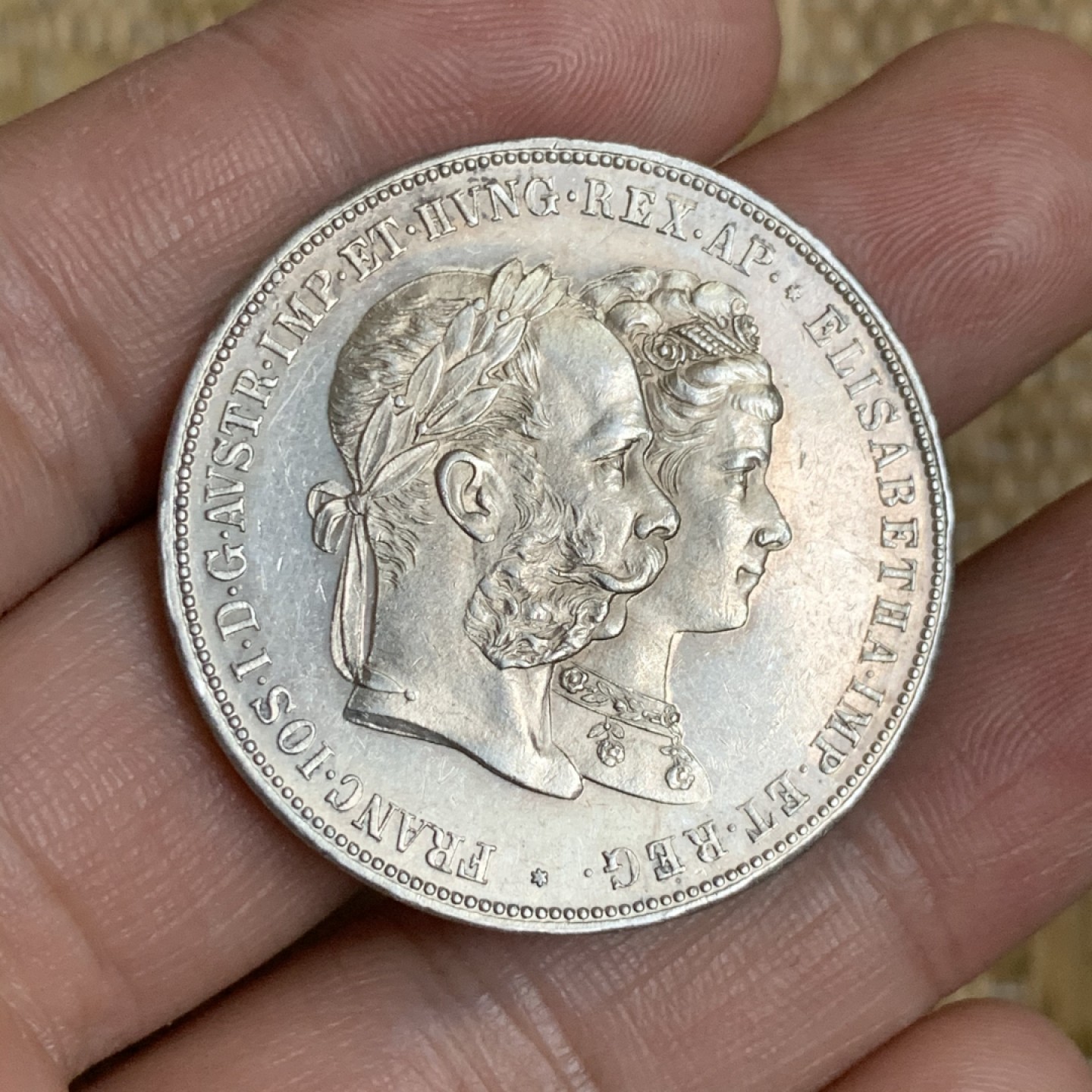 《竞宝斋》第48场-本周日，周一2场连拍（全场不限金额包邮） 奥地利 1879年茜茜公主2盾银币 热门品种 UNC状态镜面底板