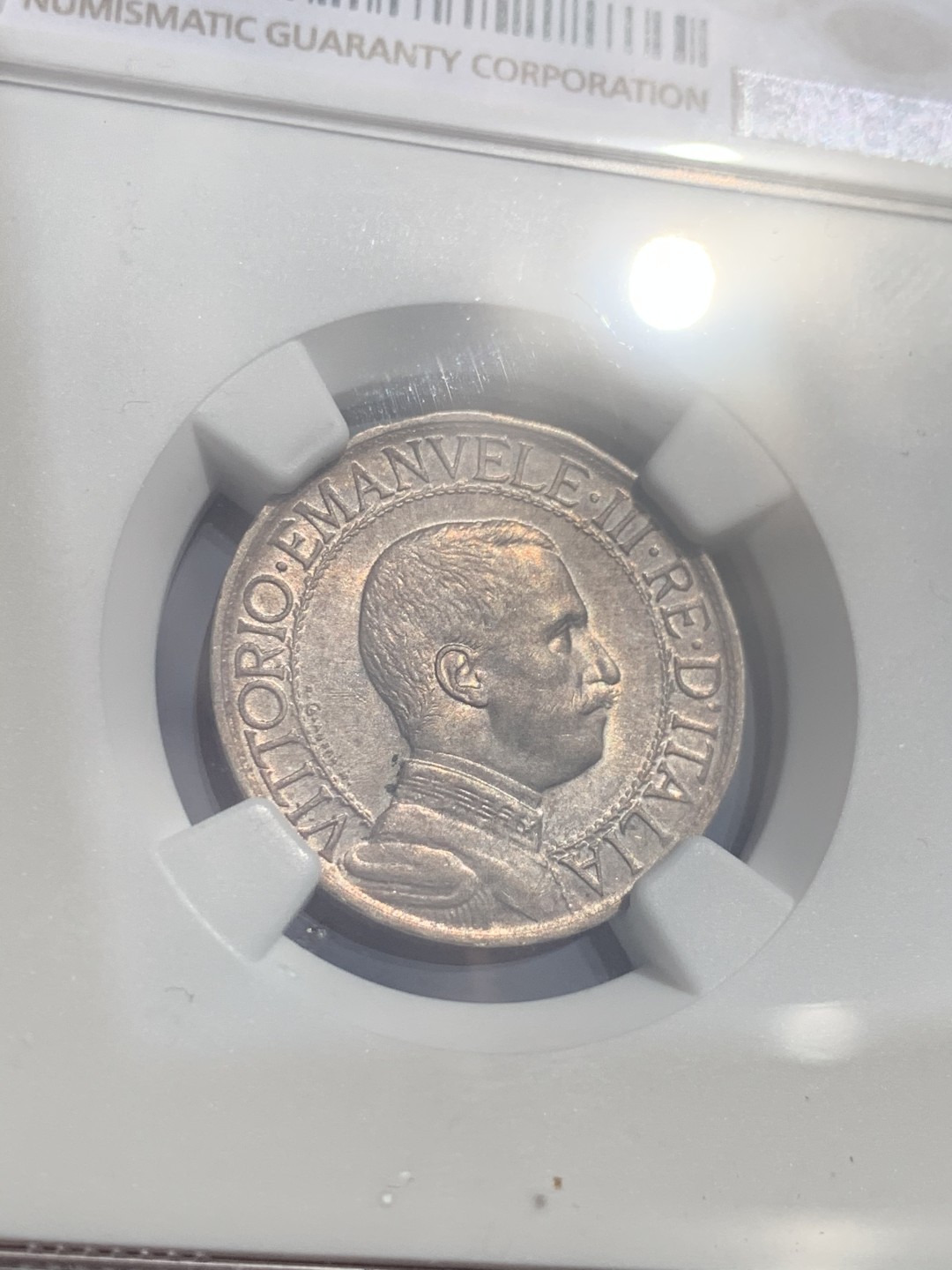 《竞宝斋》第48场-本周日，周一2场连拍（全场不限金额包邮） NGC-AU58 意大利1910年圈版马车1里拉稀少年份涨价品种