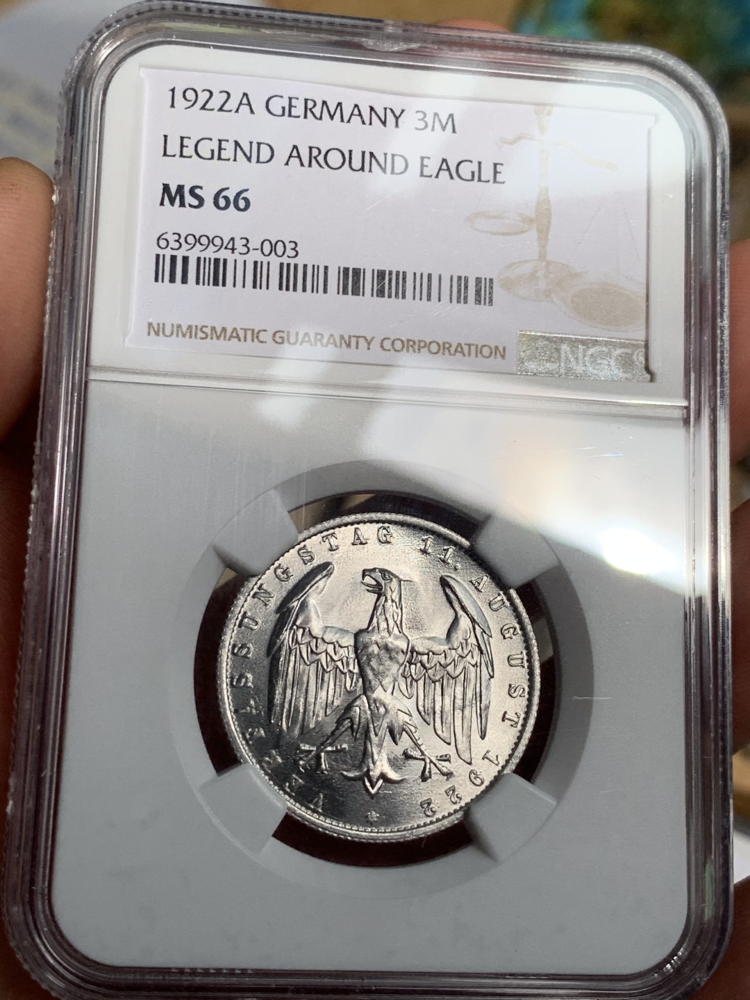 《竞宝斋》第48场-本周日，周一2场连拍（全场不限金额包邮） NGC-MS66 魏玛3马克铝币超高分 1922A 铸纹锐利 光度完美 正反面透打明显 尤其是鹰的透打很漂亮 鹰脑后有根呆毛 趣意盎然