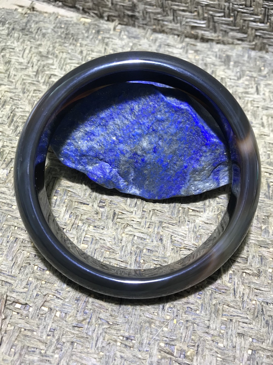 精品天然药师玛瑙手镯一只，