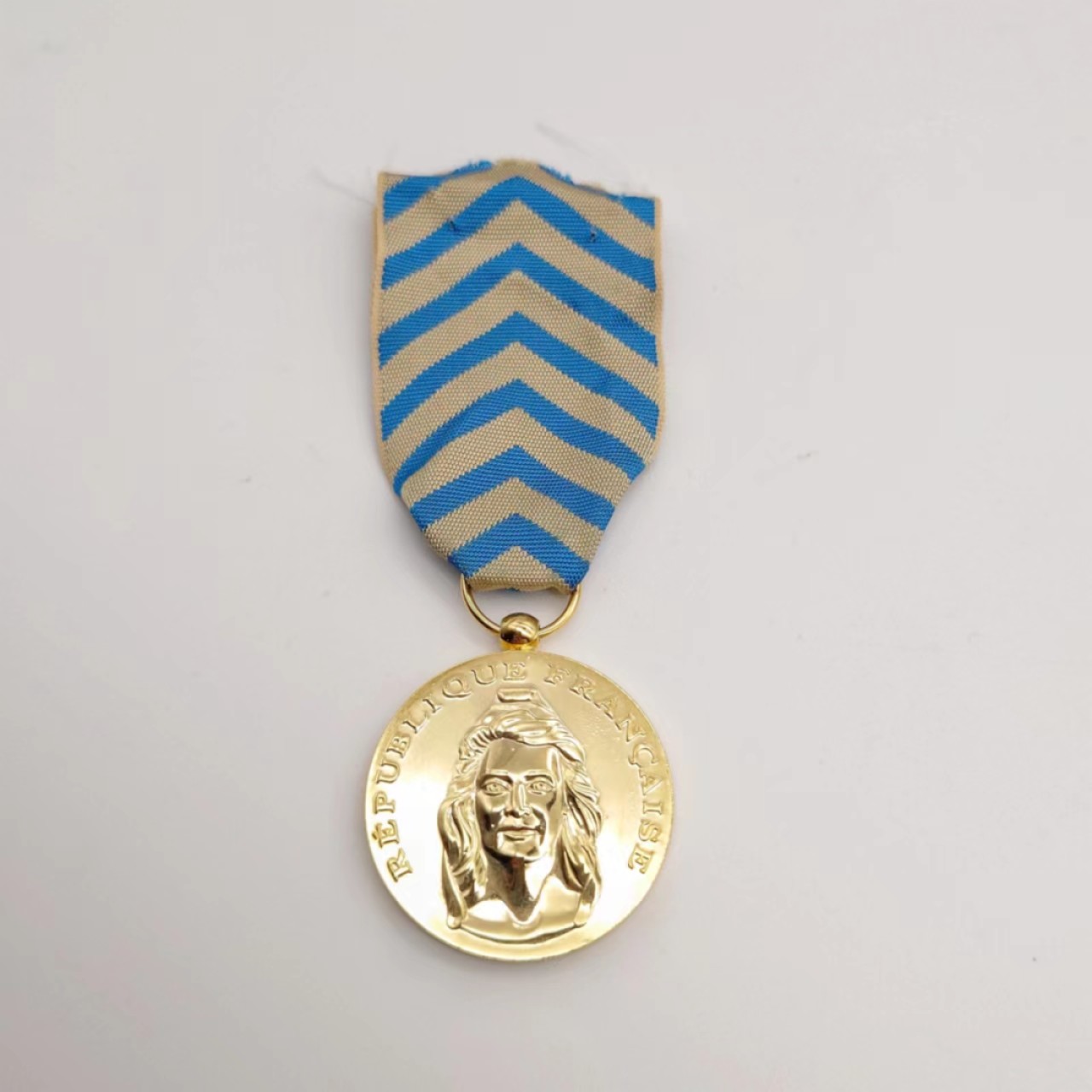 勋章奖章交易所04月17日拍卖 法国感恩奖章