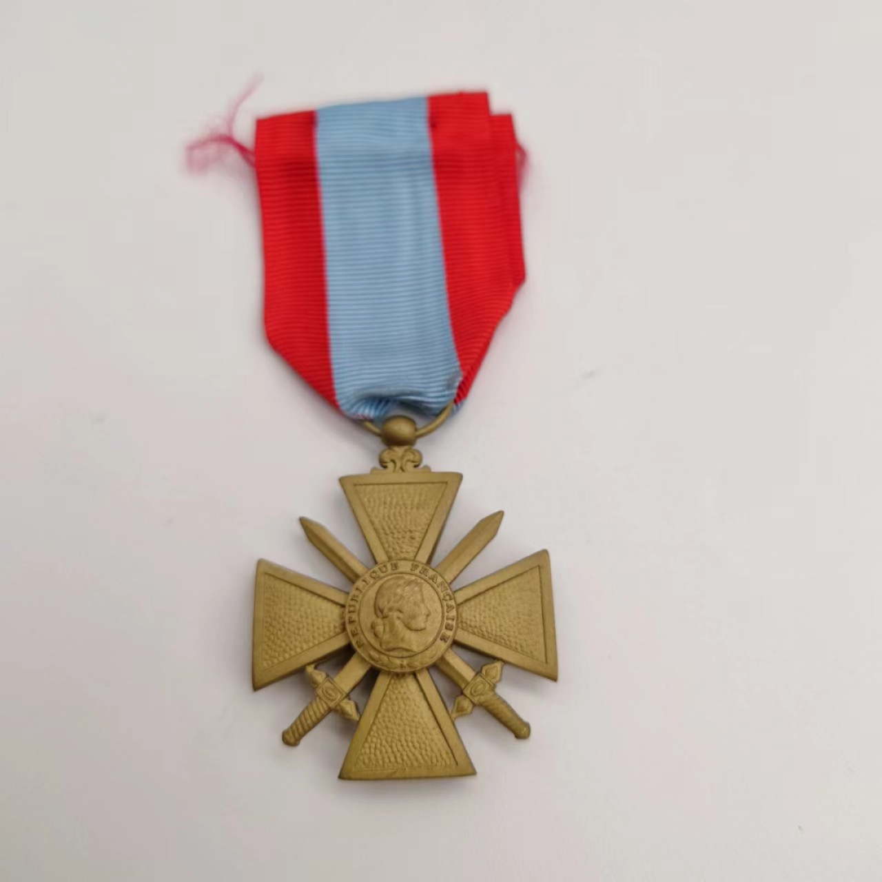 勋章奖章交易所04月17日拍卖 法国海外行动十字奖章