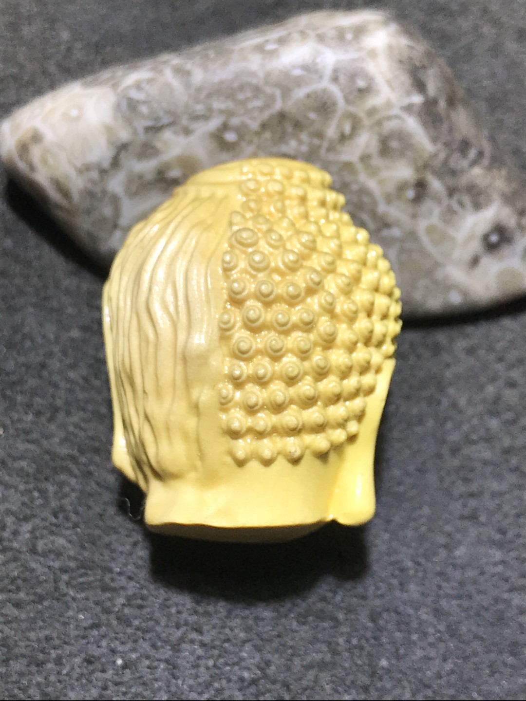 精美黄杨木雕刻一念之间吊坠