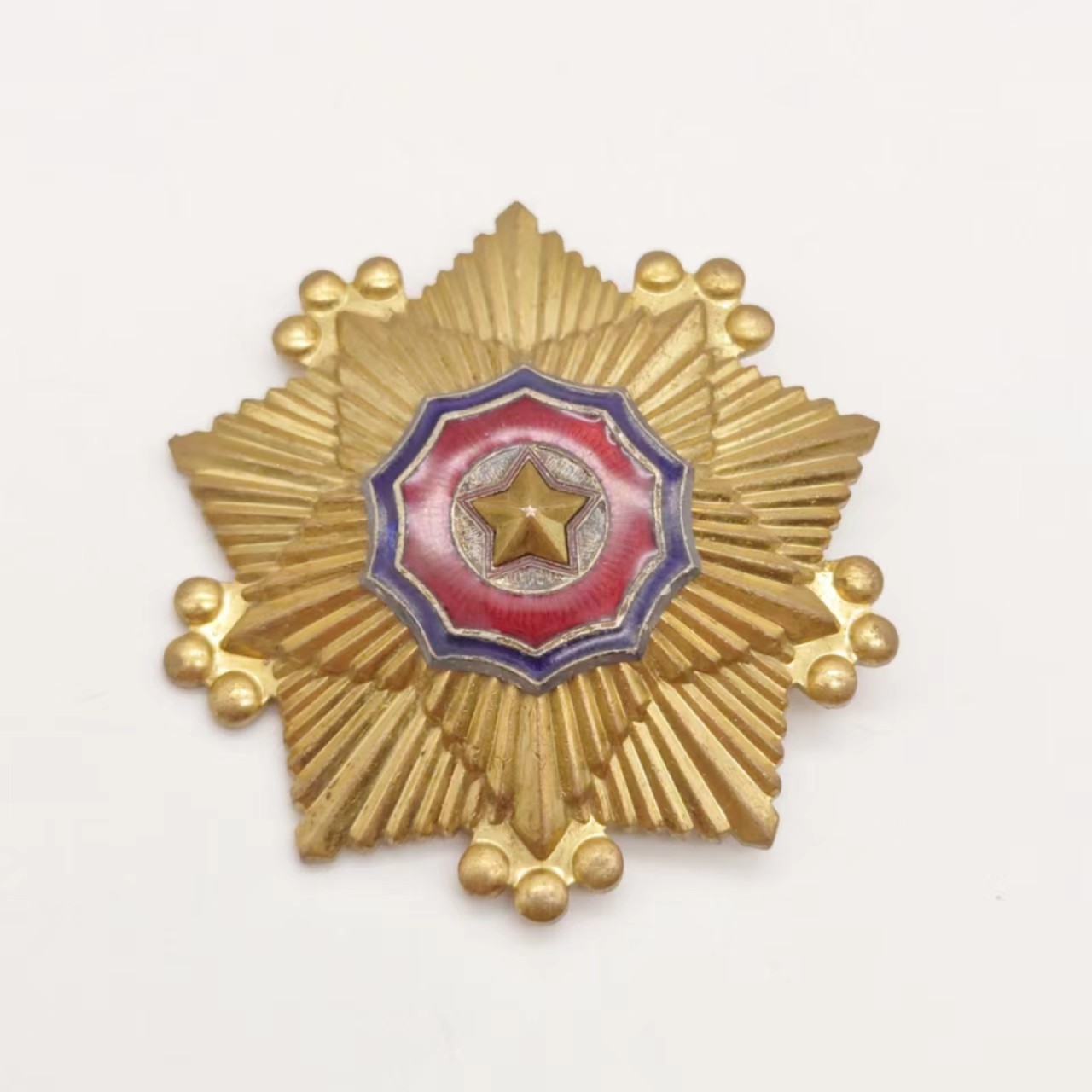 勋章奖章交易所04月17日拍卖 朝鲜一级国旗勋章