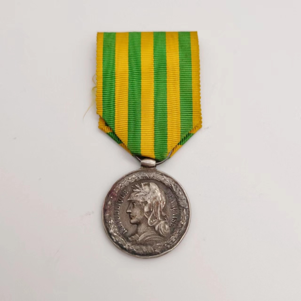 勋章奖章交易所04月17日拍卖 法国远征东京（中法战争）奖章（银质海军7地名版）