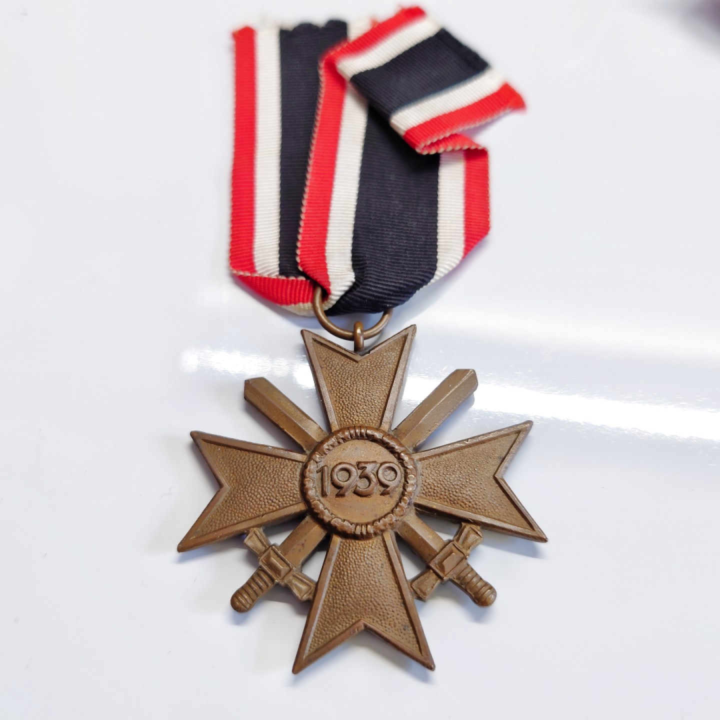 勋章奖章交易所04月17日拍卖  德国佩剑战功十字