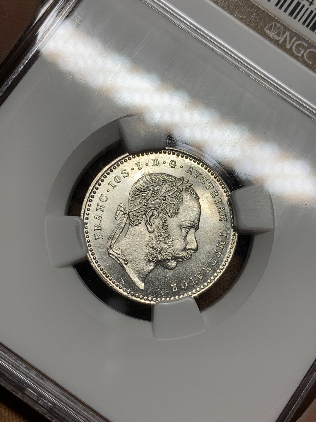 《竞宝斋》第49场-本周日，周一2场连拍（全场不限金额包邮） NGC-MS65 奥匈帝国-1869-弗朗茨一世-20克洛泽