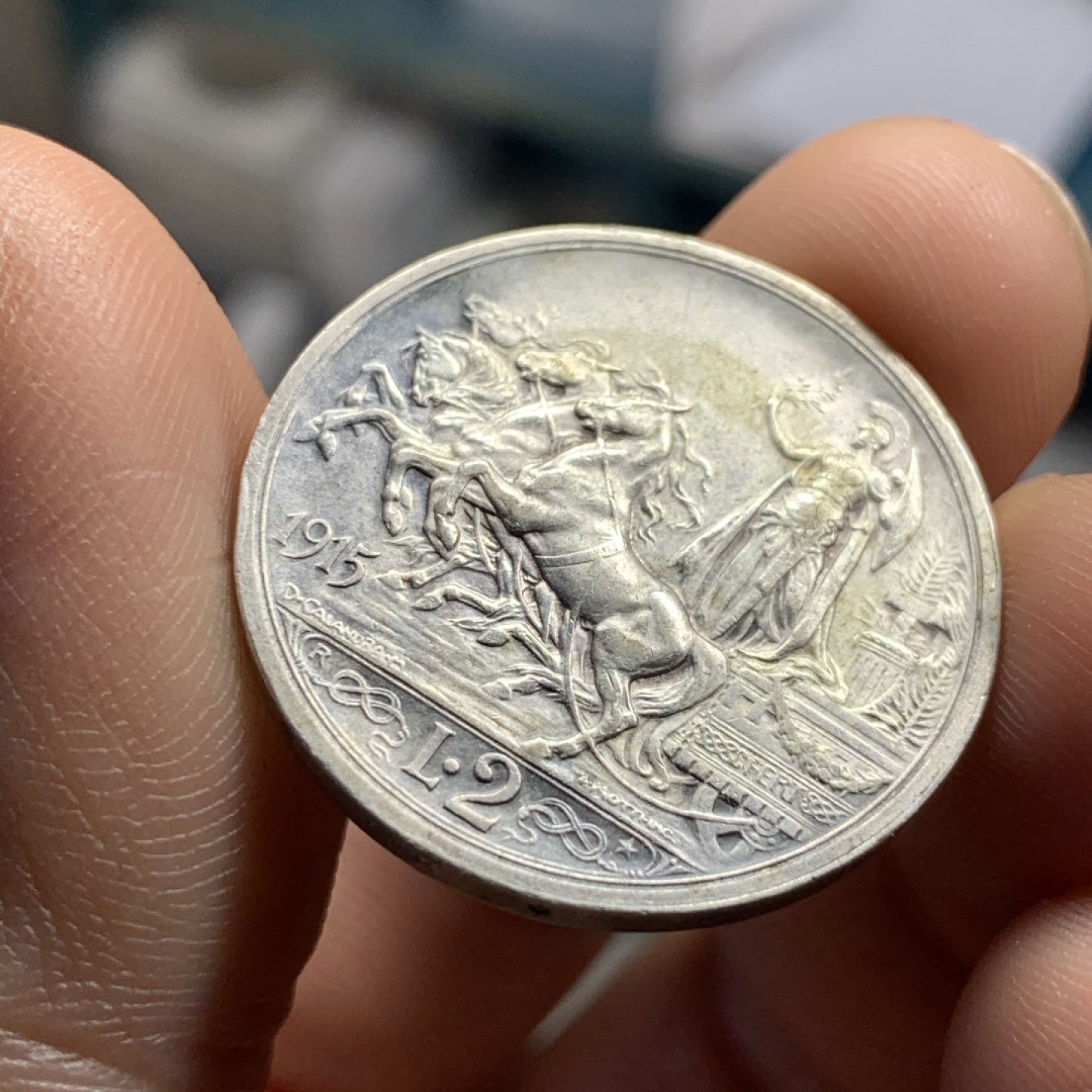 《竞宝斋》第49场-本周日，周一2场连拍（全场不限金额包邮） 意大利 1915年 马车 2里拉 银币 热门品种  细节非常的好