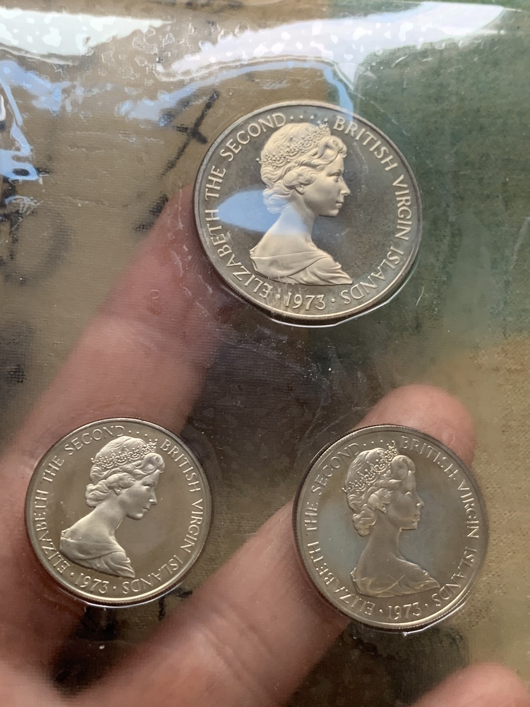 《竞宝斋》第49场-本周日，周一2场连拍（全场不限金额包邮） 英属 维京群岛  1973年 盒装 6枚装套币  含一枚25.7克925大银币  原封未氧化 状态一流