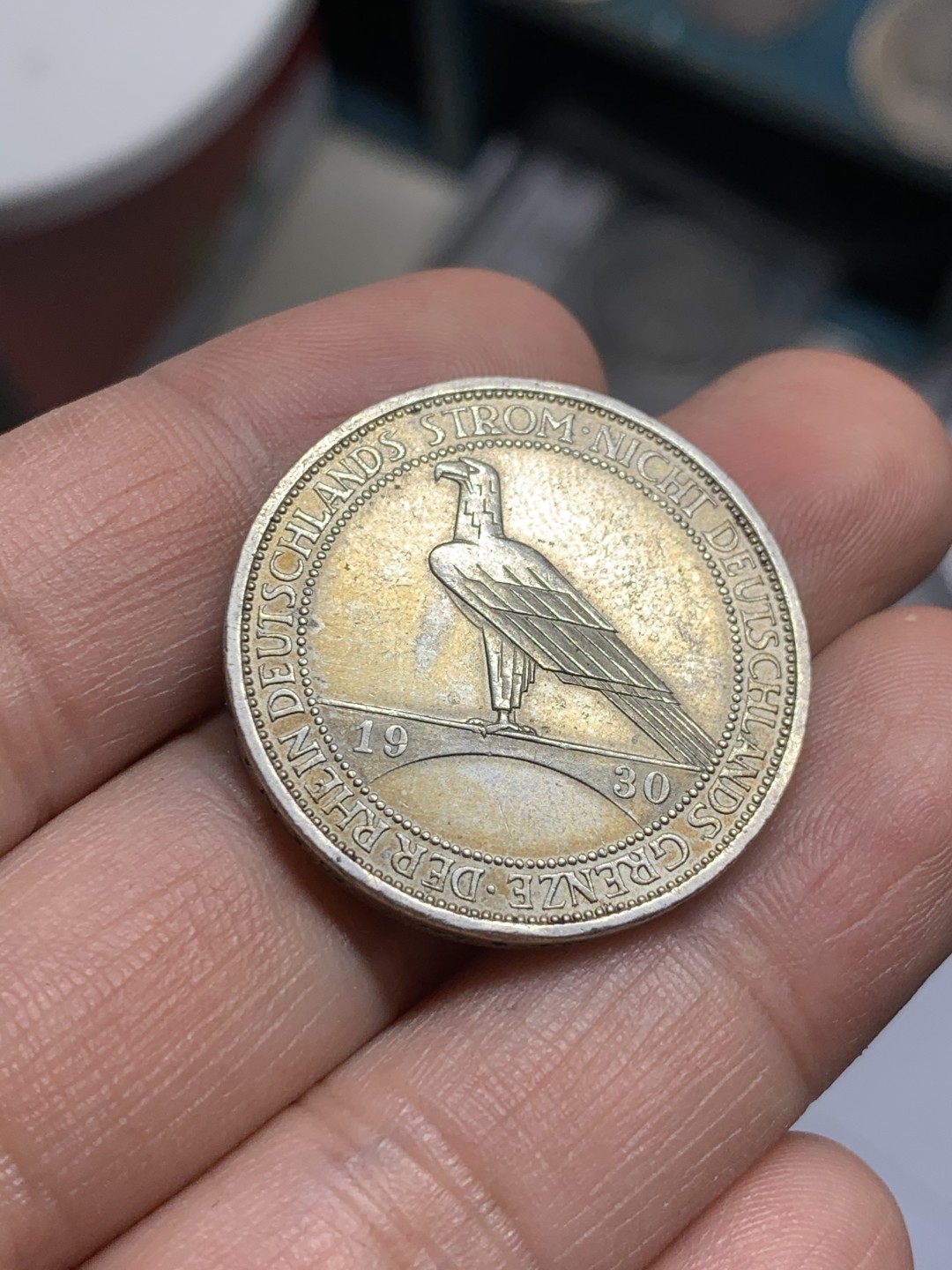 《竞宝斋》第49场-本周日，周一2场连拍（全场不限金额包邮） 德国魏玛共和国1930-A年 鹰桥 3马克 带彩原味好品 银币 稀少品种