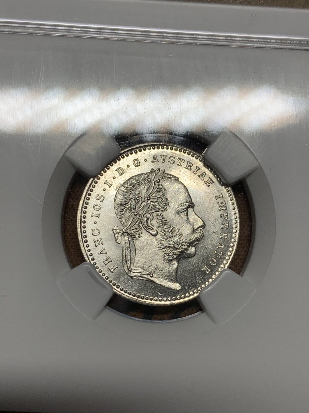 《竞宝斋》第49场-本周日，周一2场连拍（全场不限金额包邮） NGC-MS65 奥匈帝国-1869-弗朗茨一世-20克洛泽