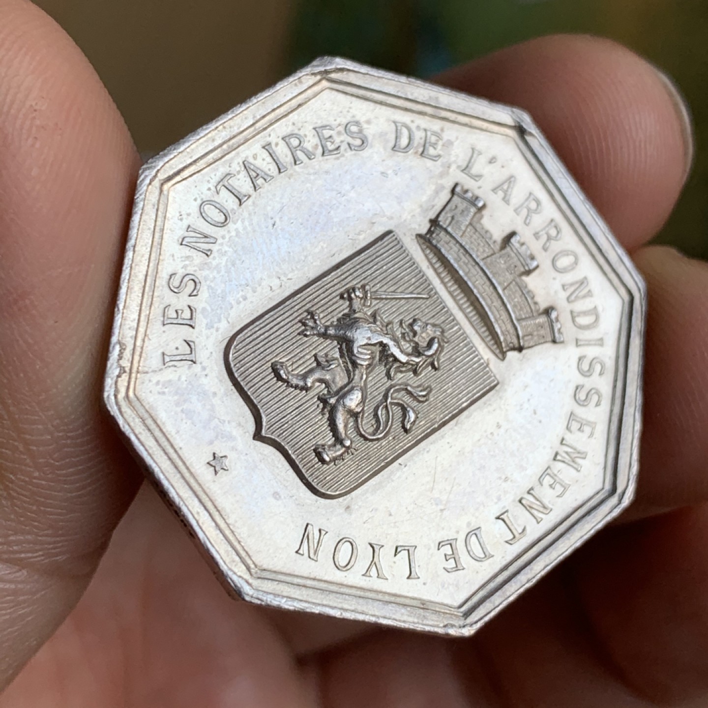 《竞宝斋》第49场-本周日，周一2场连拍（全场不限金额包邮） 法国 1860-1879年 公证人 八银质代币 对角35.3mm 重14.5克 大规格  不多见的品种 蜜蜂边铭+银标