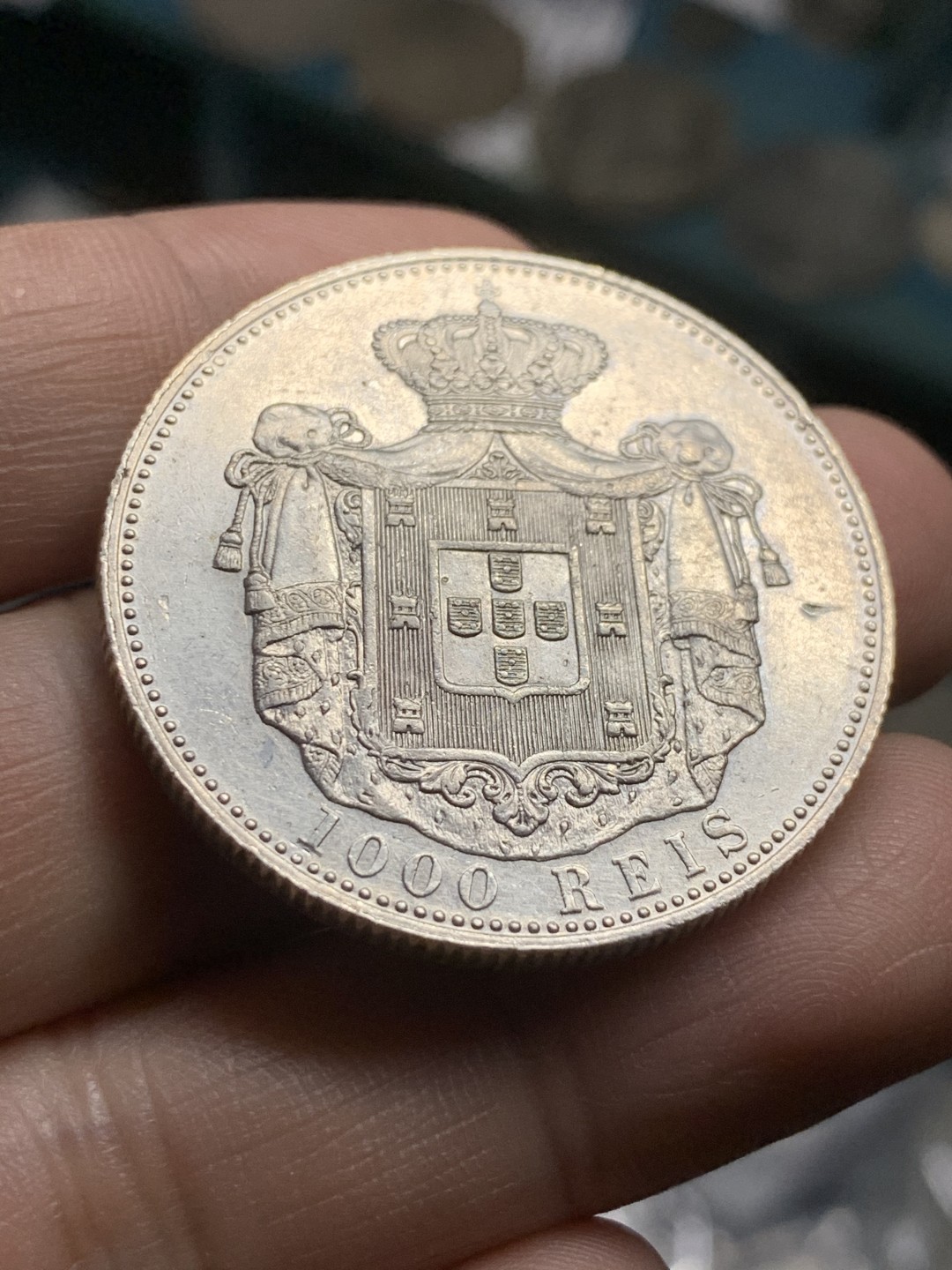 《竞宝斋》第49场-本周日，周一2场连拍（全场不限金额包邮） 葡萄牙 1899年 1000瑞斯 大银币 24.8克 主币  头发还非常的清晰