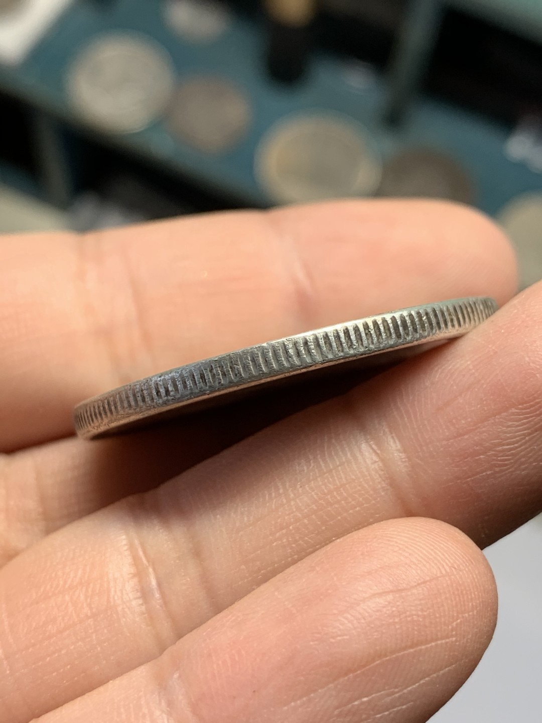 《竞宝斋》第49场-本周日，周一2场连拍（全场不限金额包邮） 墨西哥 1900年 MO AM 直边鹰洋 1比索 大银币 爆羽好品 可以收藏