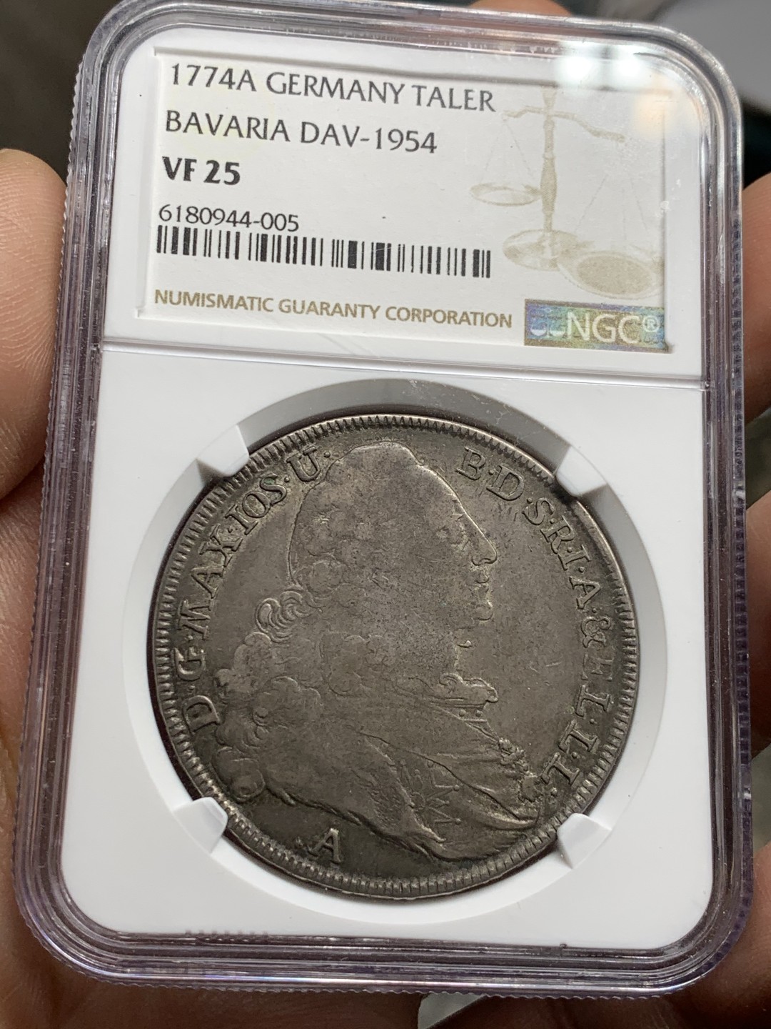 《竞宝斋》第49场-本周日，周一2场连拍（全场不限金额包邮） Ngc- Vf 25 德国 1774A 巴伐利亚抱婴泰勒 状态不错，不像25应该的样子