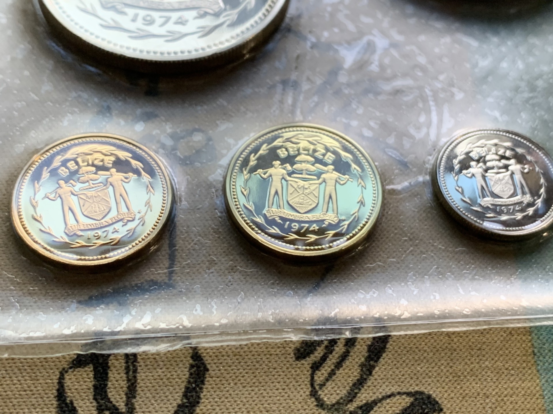 《竞宝斋》第49场-本周日，周一2场连拍（全场不限金额包邮） 原盒证书 伯利兹 1974年 鸟类 8枚套 富兰克林造币厂 精制纪念币 银？镍？