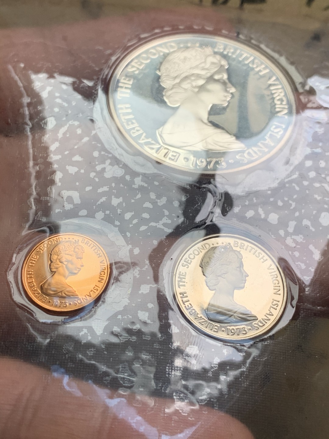 《竞宝斋》第49场-本周日，周一2场连拍（全场不限金额包邮） 英属 维京群岛  1973年 盒装 6枚装套币  含一枚25.7克925大银币  原封未氧化 状态一流