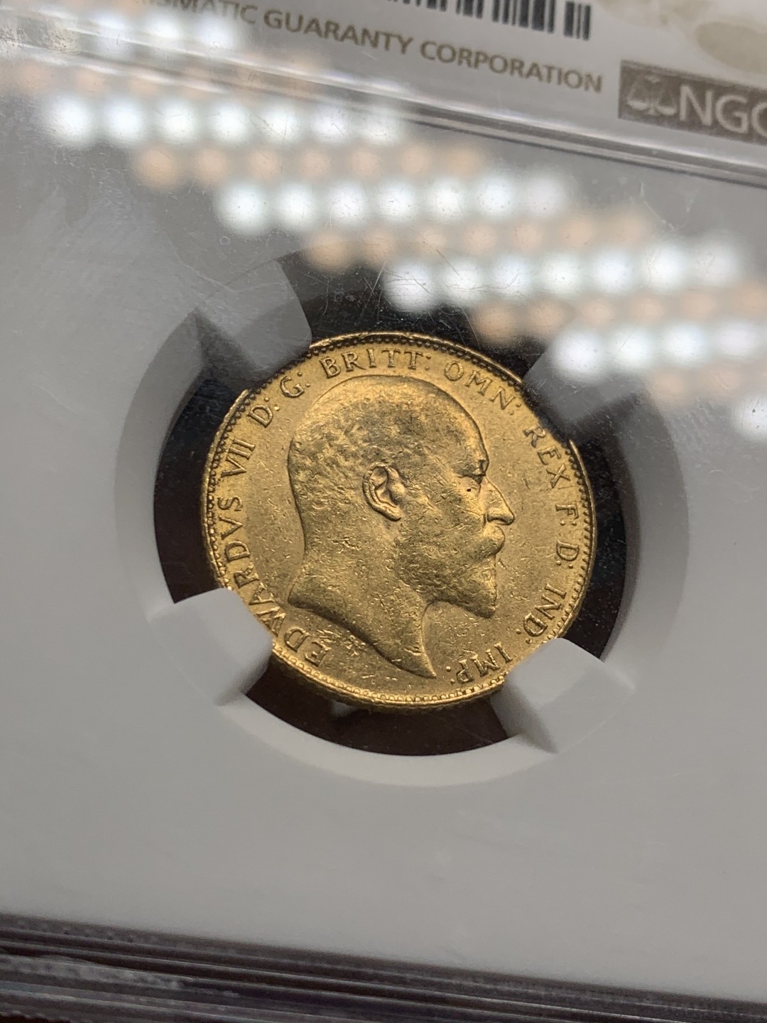 《竞宝斋》第49场-本周日，周一2场连拍（全场不限金额包邮） NGC AU58 英国 1909年 爱德华七世1索维林金币 8克金币 英系+黄金：马剑金币中 持续上涨品种