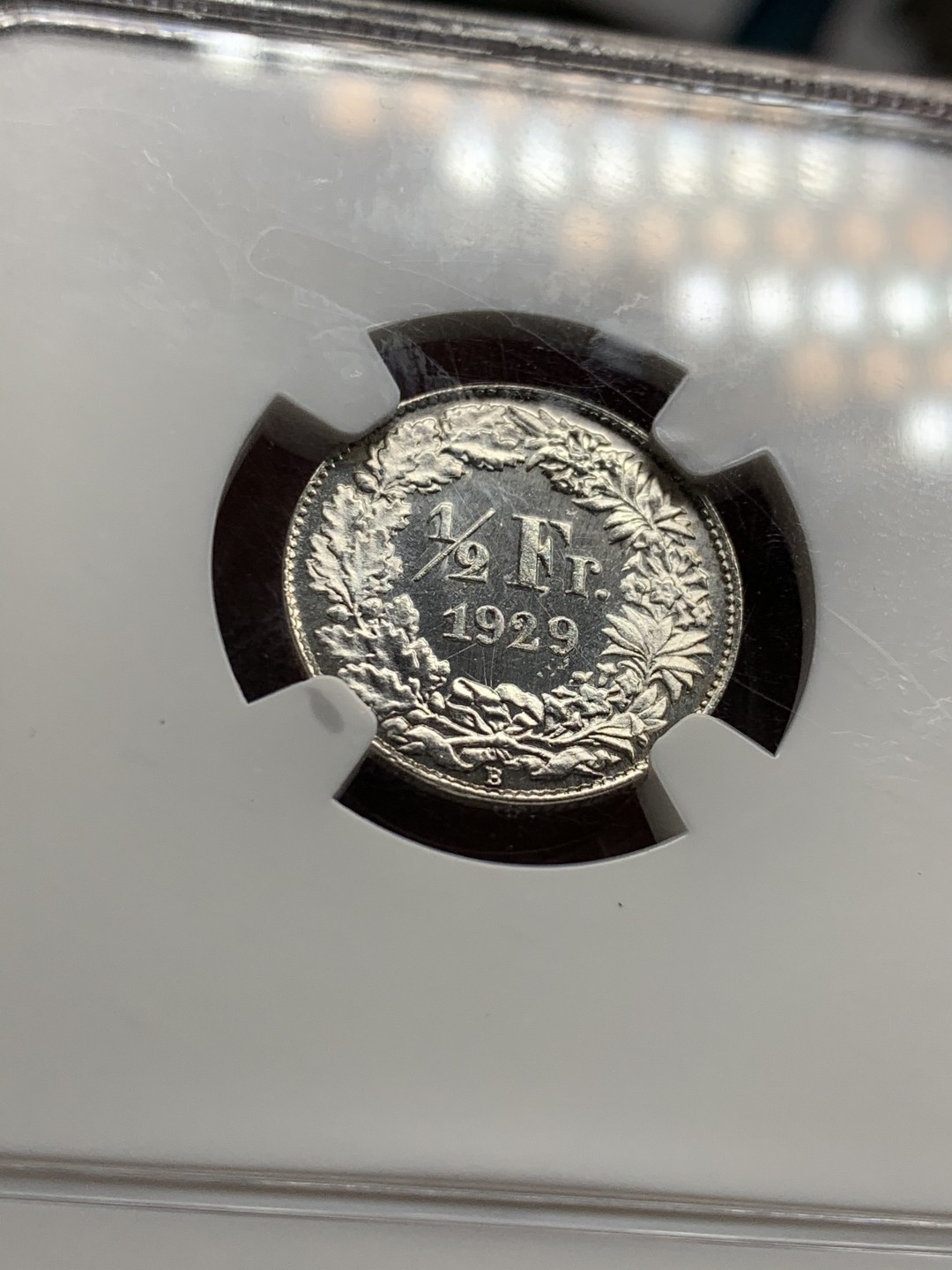 《竞宝斋》第49场-本周日，周一2场连拍（全场不限金额包邮） NGC SP67 冠军分 瑞士 1929年 1/2法郎精制银币B版 早期深打、完整全镜面 N对于这种深打完整全镜面状态的 很小概率给SP 非常少见