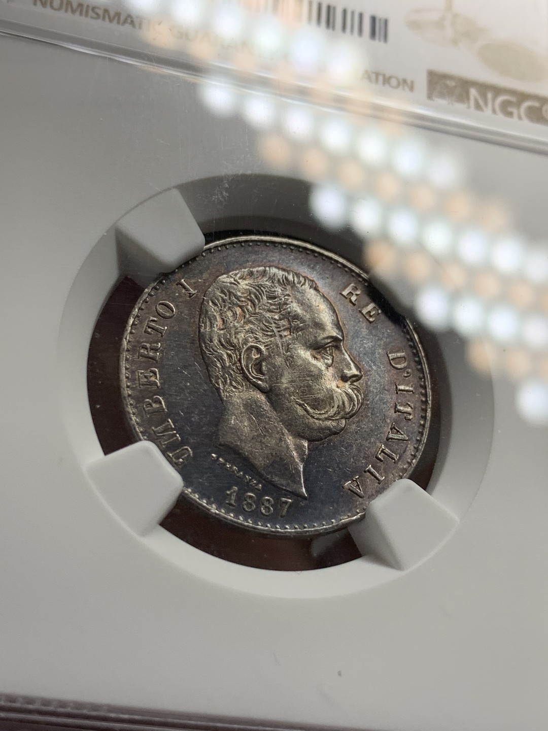 《竞宝斋》第49场-本周日，周一2场连拍（全场不限金额包邮） NGC UNCD 意大利1887年1里拉银币一枚