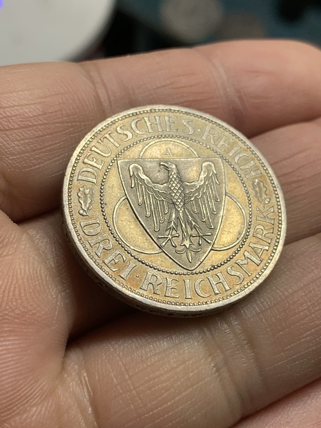 《竞宝斋》第49场-本周日，周一2场连拍（全场不限金额包邮） 德国魏玛共和国1930-A年 鹰桥 3马克 带彩原味好品 银币 稀少品种