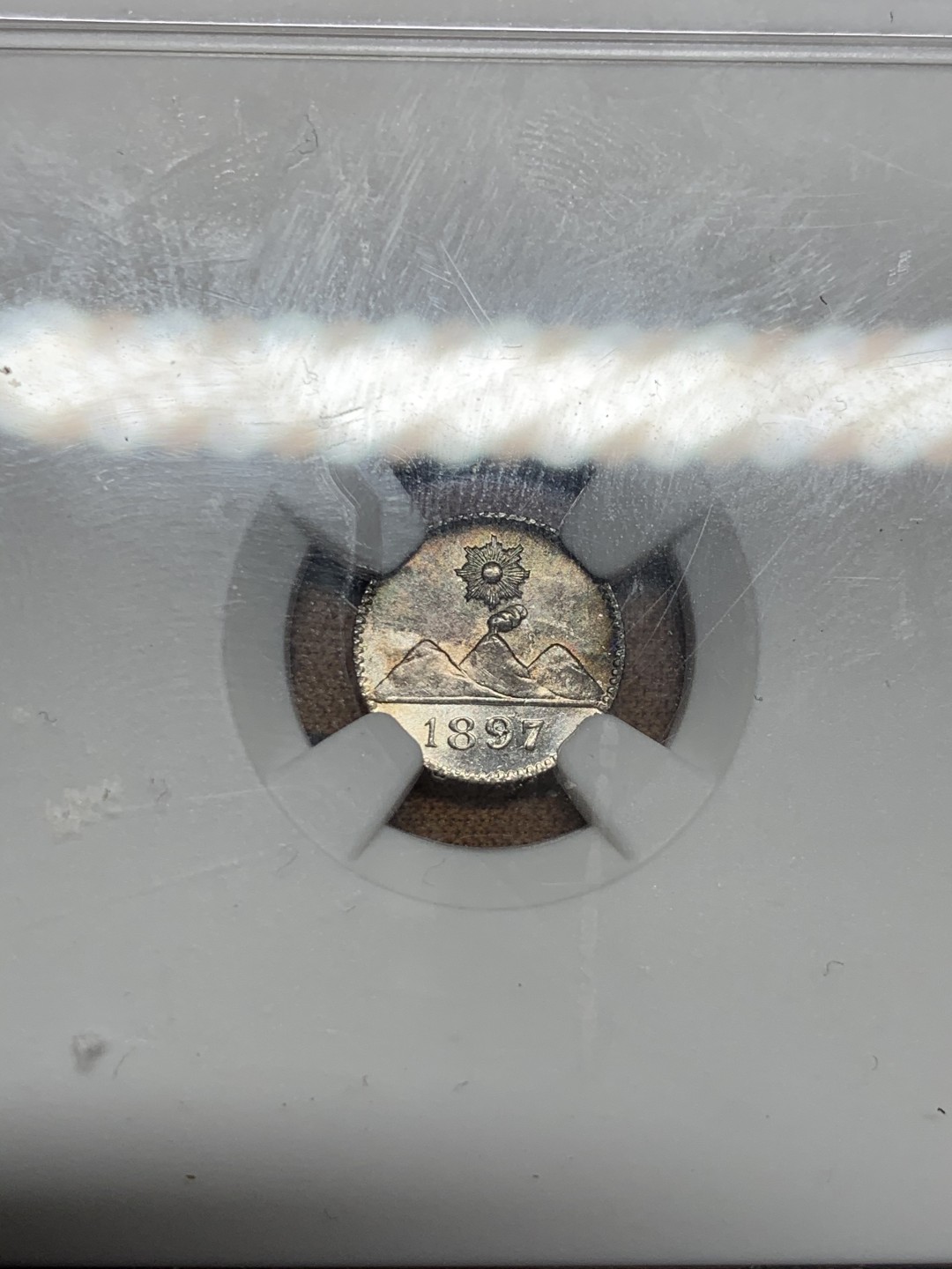 《竞宝斋》第49场-本周日，周一2场连拍（全场不限金额包邮） NGC MS67 危地马拉 1897年 1/4瑞尔银币  美洲经典 经典火山太阳图案 绝好的彩 季军分