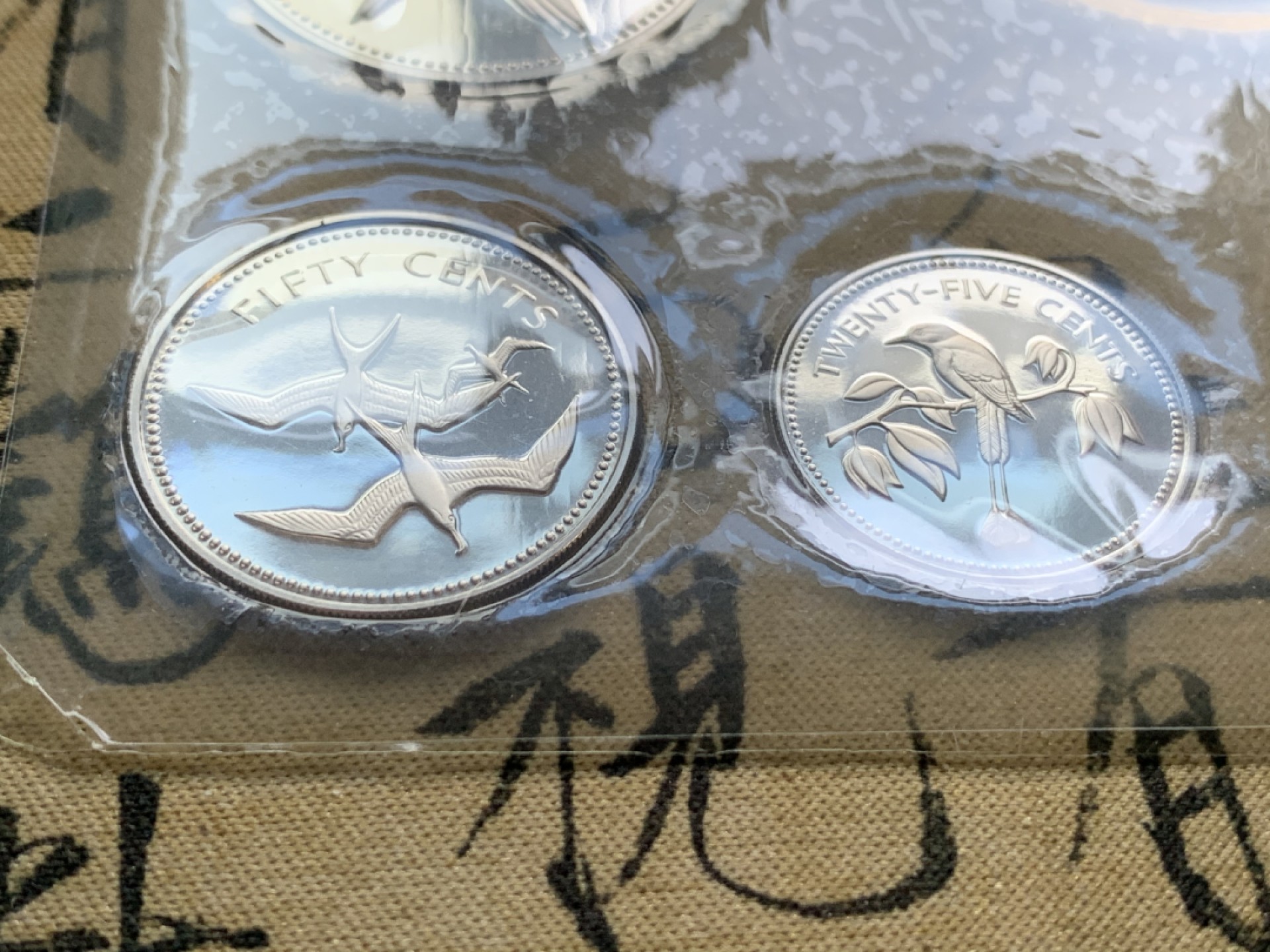 《竞宝斋》第49场-本周日，周一2场连拍（全场不限金额包邮） 原盒证书 伯利兹 1974年 鸟类 8枚套 富兰克林造币厂 精制纪念币 银？镍？