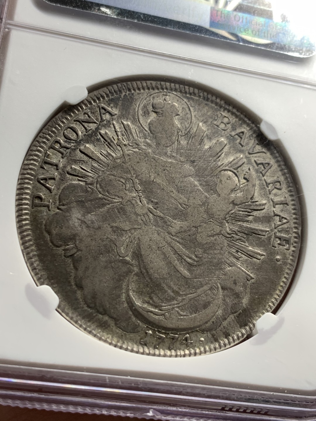 《竞宝斋》第49场-本周日，周一2场连拍（全场不限金额包邮） Ngc- Vf 25 德国 1774A 巴伐利亚抱婴泰勒 状态不错，不像25应该的样子