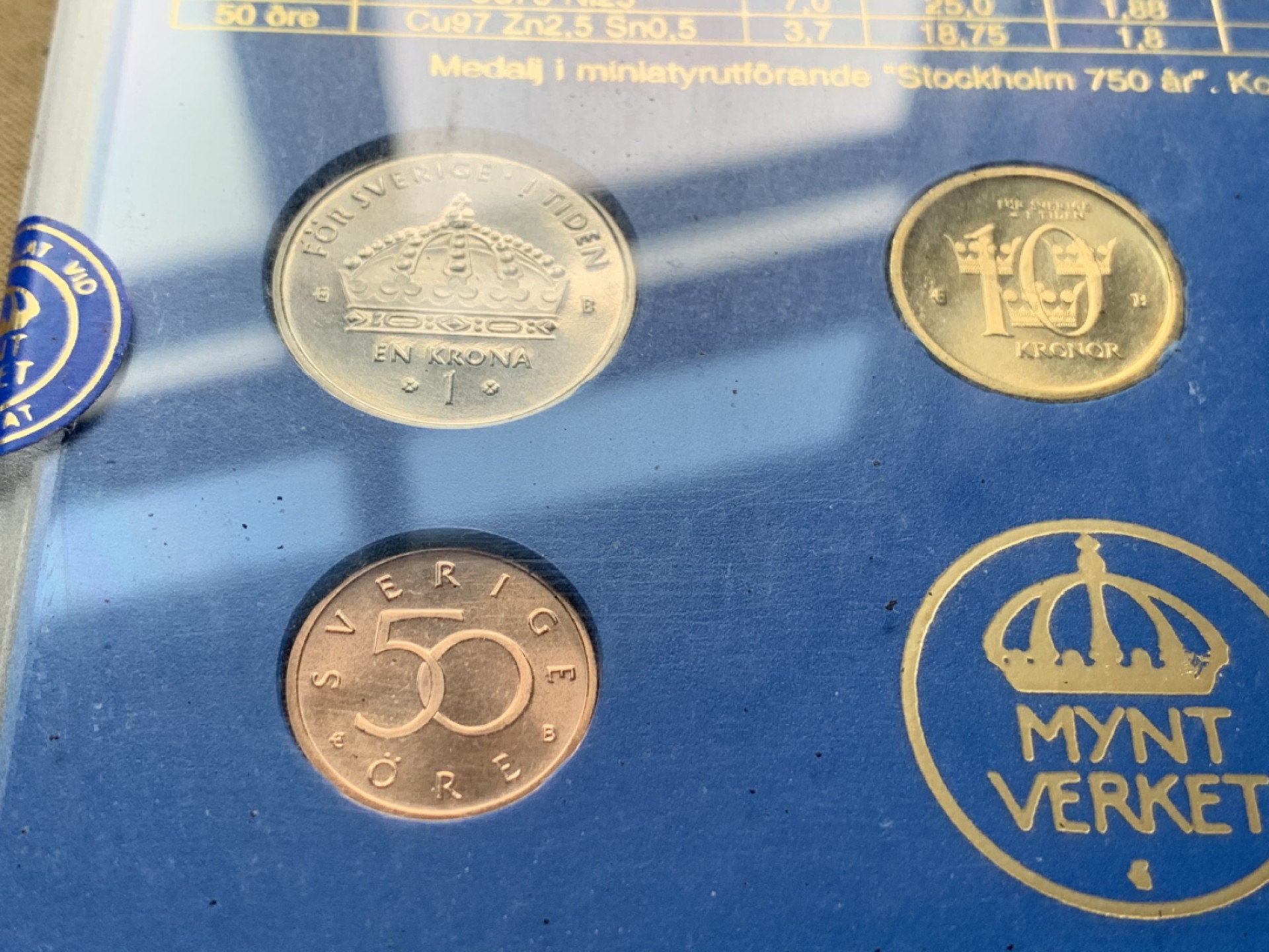 《竞宝斋》第49场-本周日，周一2场连拍（全场不限金额包邮） 瑞典2002年封装5枚套币一套