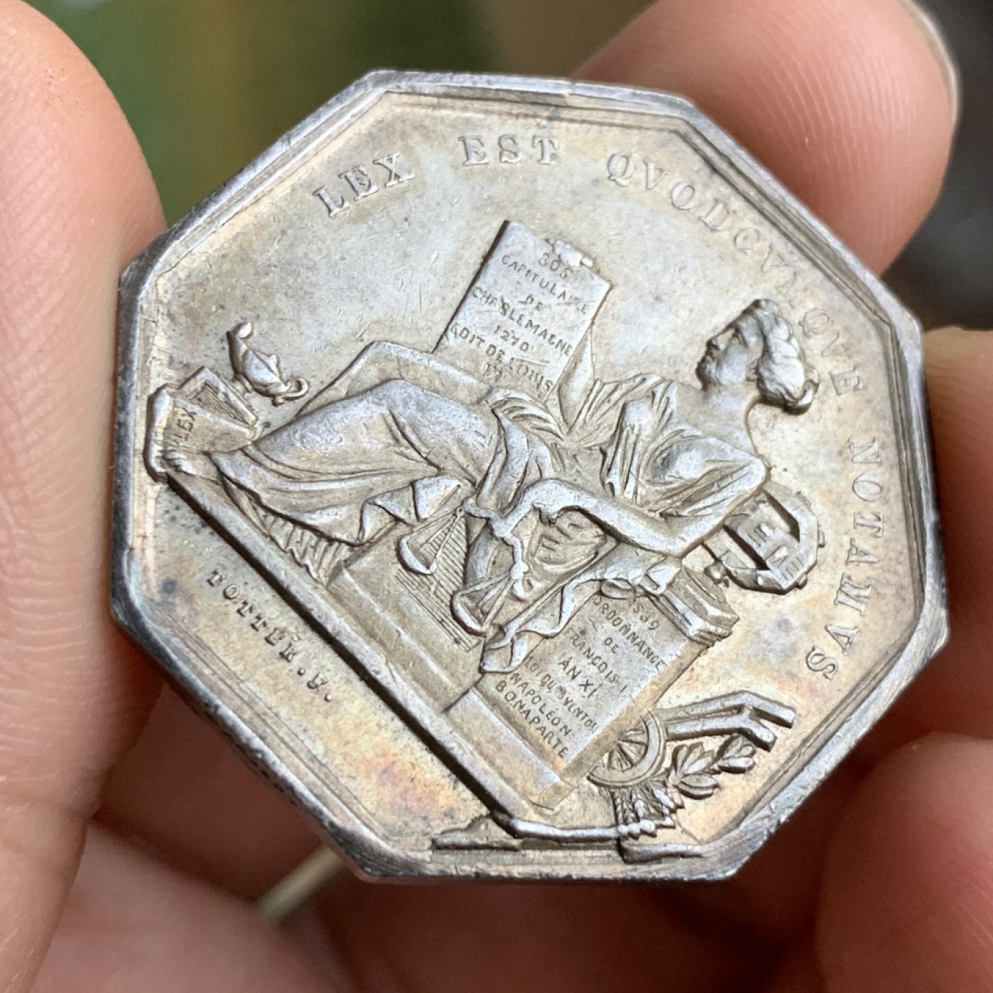 《竞宝斋》第49场-本周日，周一2场连拍（全场不限金额包邮） 深彩包浆 法国1860-1879年 滨海自由城 八角银质代币 对角35.8mm 重17.3克 蜜蜂边铭银标 少见品种